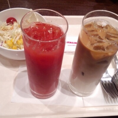 休日(∩´∀`∩)