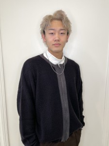 STYLIST末吉　颯大